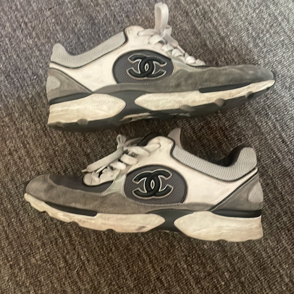 Chanel sneakers size 39